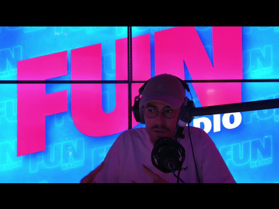 Une drôle de créature tombe du ciel