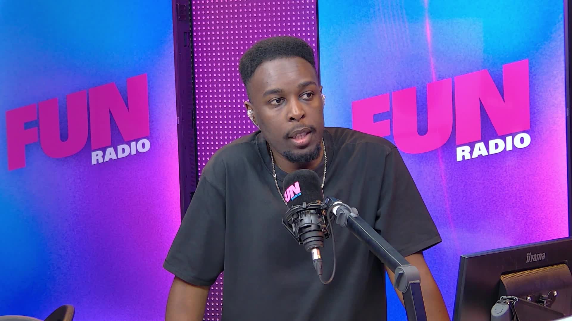 Fou rire : Scott nous raconte qu’il a des objets durs cachés dans son lit episode artwork